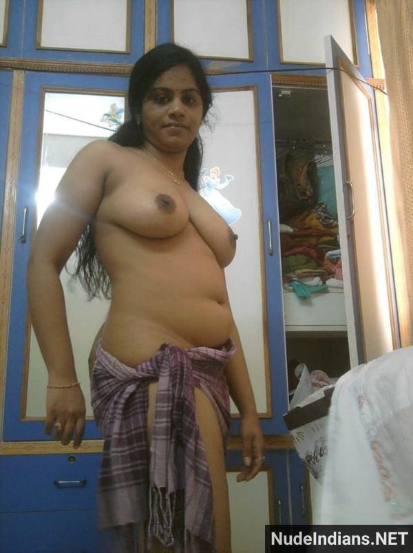 Village Anty Xxx Indian Hd - Village Indian aunty nude images - Mature wife boobs and ass